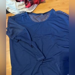 Womens XS long sleeve athletic shirt